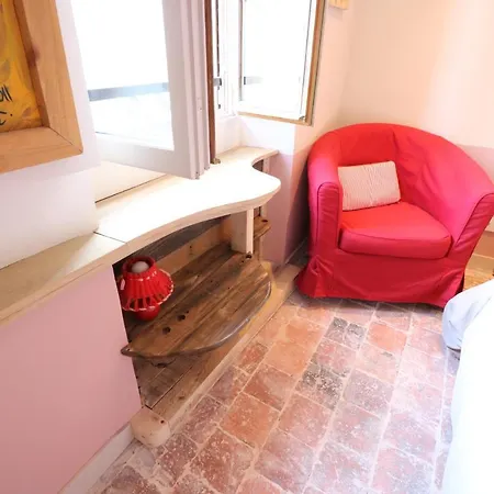 Maison Du Lys En Layon B&B *