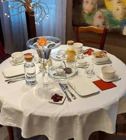 ベッド・アンド・ブレックファスト Maison Du Lys En Layon Les Cerqueux-Sous-Passavant